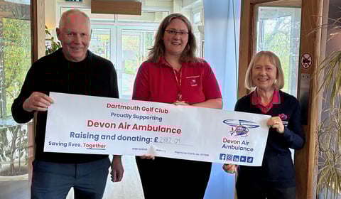 Dartmouth golfers make four-figure donation to Devon Air Ambulance
