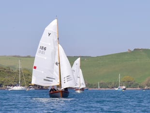 Y17 victorious in sailing club series opener
