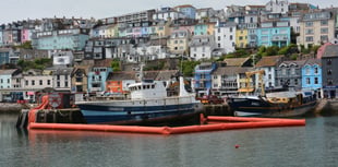 Devon's doomed trawler dismantled