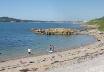 Asbestos closes popular swimming beach
