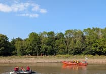 Helicopter helps totnes rescue effort