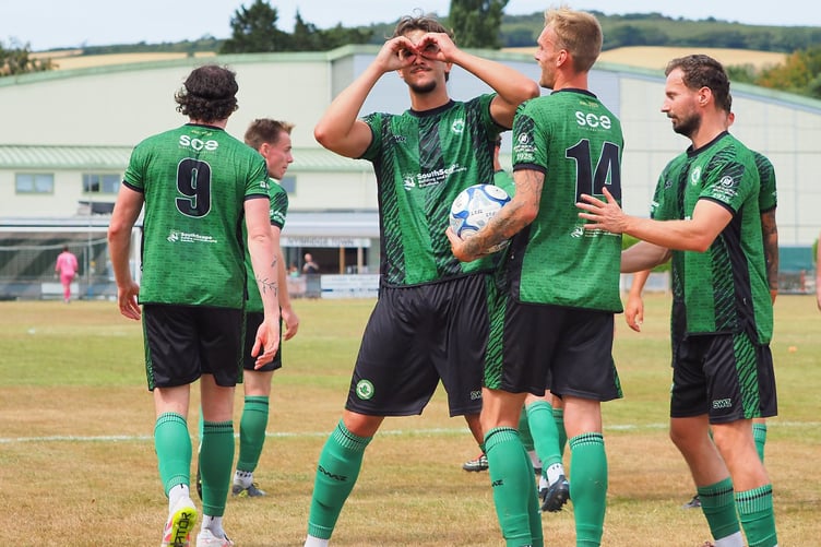 Ivybridge Town celebrations after Wellington win