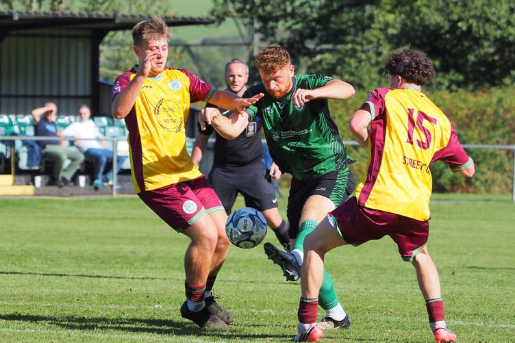 Ivybridge Town vs Street FC match action