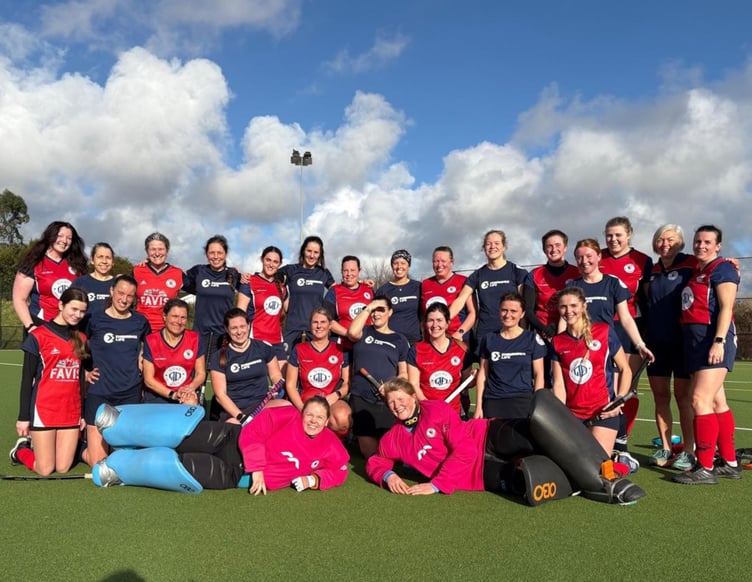 Kingsbridge Hockey Club team photo.